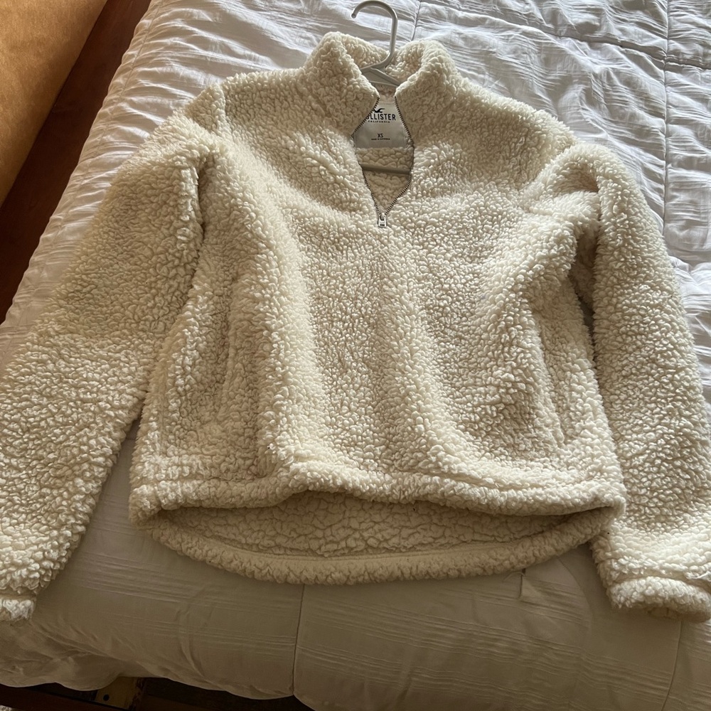 hollister cream sherpa